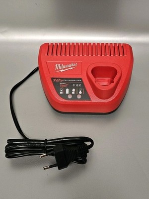  Neu  Milwaukee M12 C12 C Ladegerät 12 V 3,0 A Li-Ion ( 4932352000 )
