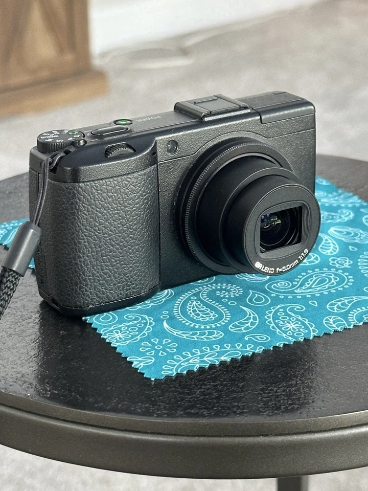 Ricoh GR DIGITAL IV 10.4 MP Digital Camera w/Batteries,Charger US BUYERS ONLY - Image 2 of 4