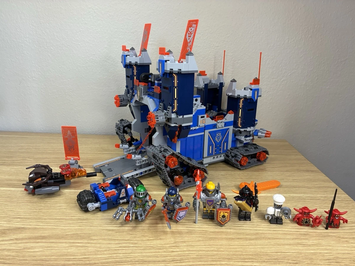 専用です。 The Fortrex 70317 | NEXO KNIGHTS™ | Buy online at the Official