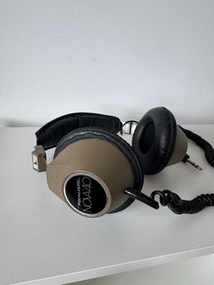 Realistic NOVA-40 Vintage Headphones. Retro Over-Ear Radio Shack 70s 80s Work!