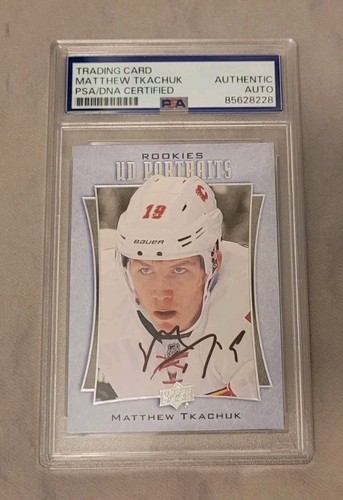 Matthew Tkachuk signed 2016-17 O-Pee-Chee Hockey Rookie Card RC IP auto PSA NHL