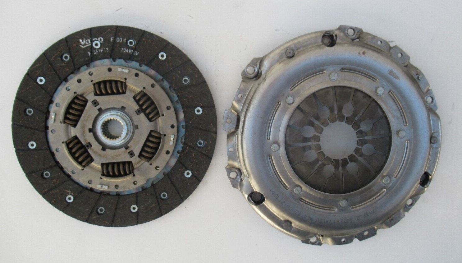 VALEO 832138 KIT D'EMBRAYAGE POUR FORD SANS BUTEE à haute efficacité thermique