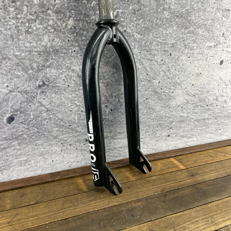 Mongoose Pro Elite Fork 20 in 1 1/8 Threadless Black Race Fits Mid School BMX 20 - Image 3 of 4