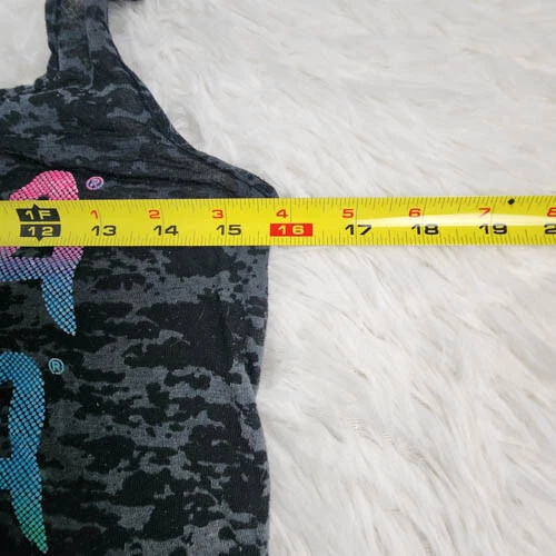 Camiseta sin mangas Zumba SM negra camuflada espalda deportiva para mujer Foto 3 de 4