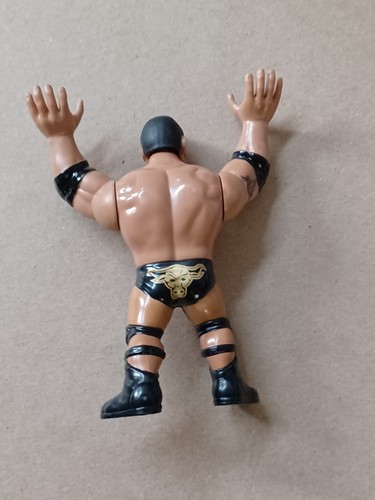 wwf hasbro wwe mattel retros series 2 the final boss the rock wrestling figure - 第 2/2 張圖片
