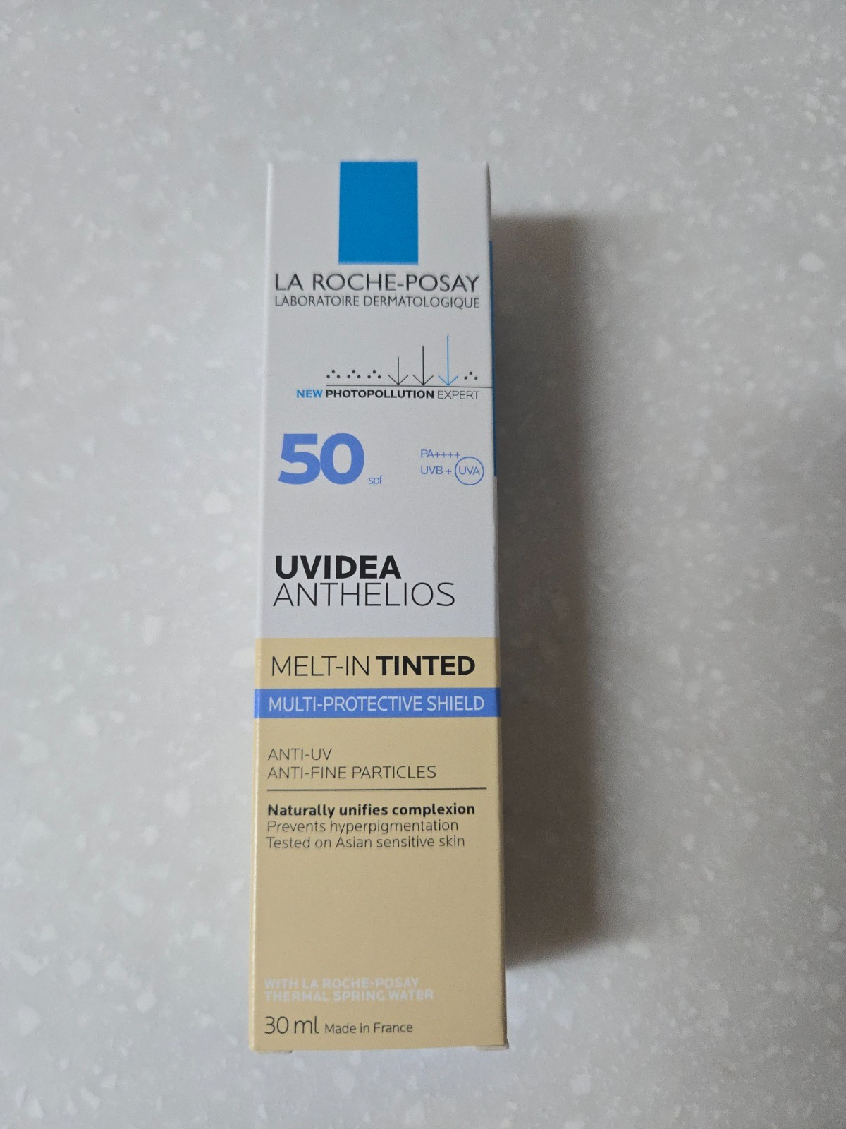 LA ROCHE-POSAY Uvidea Anthelios Melt-in Tinted 30ml /Products near expiration