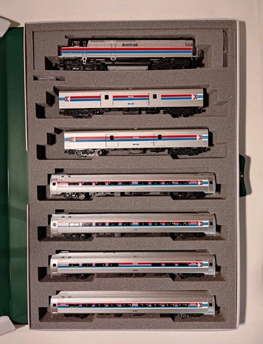 Spur N Kato 106-8011 Amfleet I Phase I Personenwagen 6er Set mit SDP40F Lok | Zustand: New