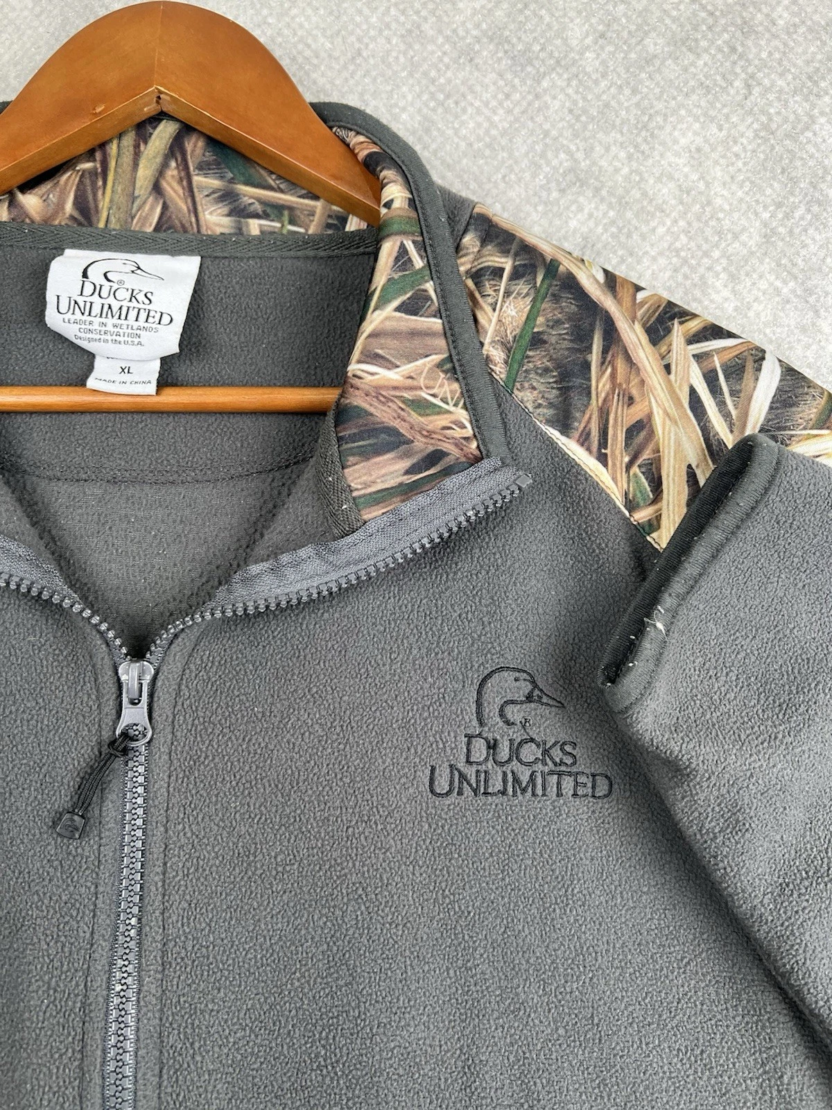 Ducks Unlimited Fleece Jacket XL Gray Full Zip Camo Collar Hunting