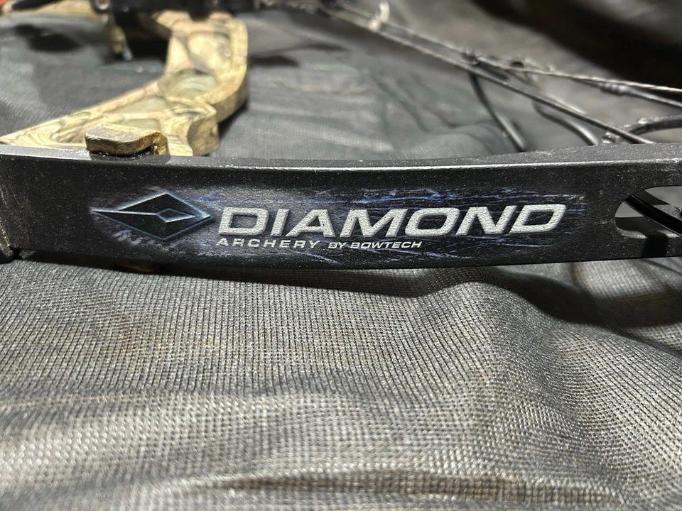 Dimond Bow Fishing Bow - Image 3 of 3