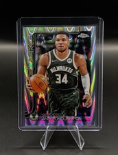 2025-26 Topps Chrome - Giannis Antetokounmpo #137 RayWave Refractor