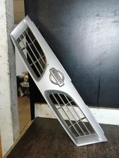 Calandre Nissan ALMERA