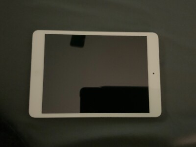 Apple iPad mini 1st Generation. 16GB, Wi-Fi, 7.9 in - White & Silver