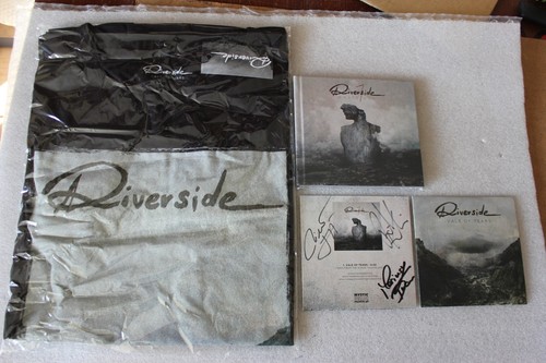 RIVERSIDE - WASTELAND MEDIABOOK + CD SINGIEL Vale Of Tears SIGNED + T-SHIRT - Picture 2 of 9
