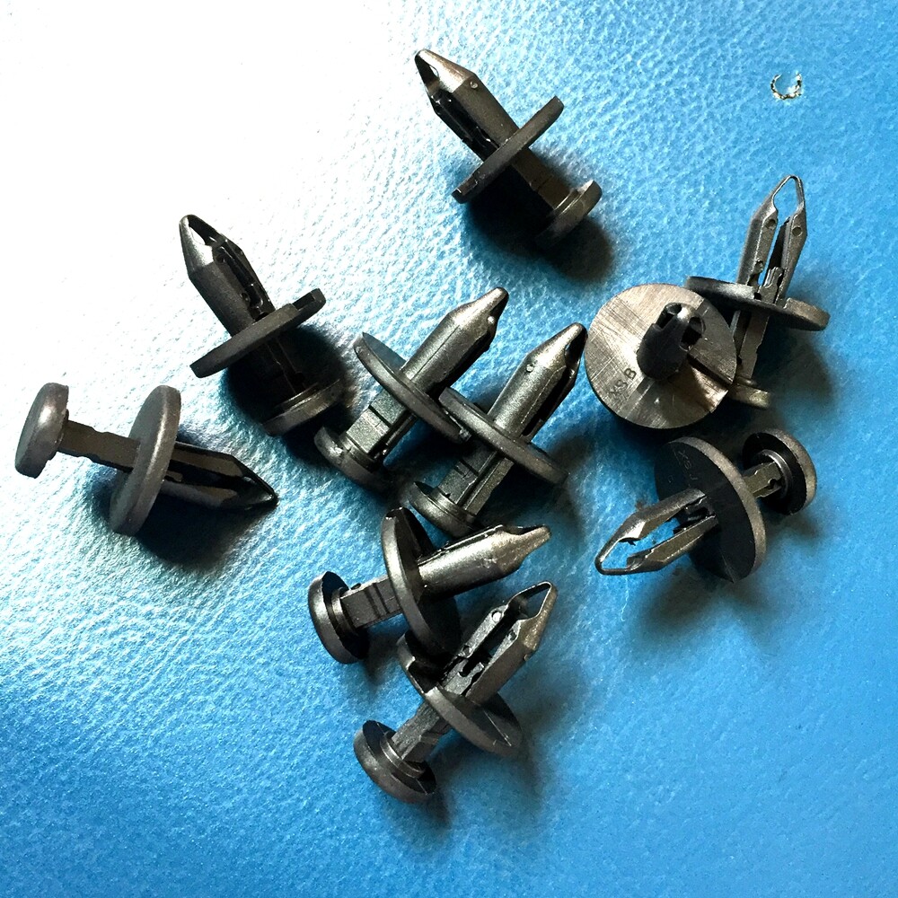 30x Side Radiator Shield Push-Type Retainer Clip 6506132AA For