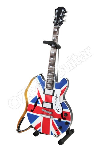 Miniature Guitar OASIS Noel Gallagher Union Jack & Strap - Picture 2 of 6