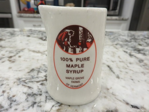 VTG Buffalo China 100% Pure Maple Syrup Maple Grove Farms of Vermont Pourer