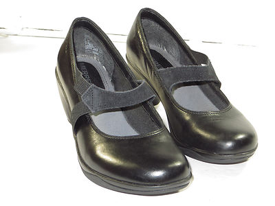MERRELL mary janes Nice!Women's ,pump,heels shoe work walk comfy 6m  sporty $110