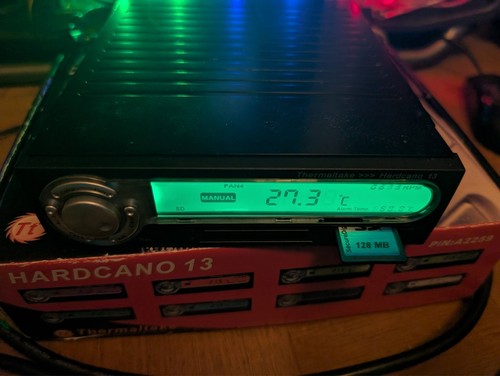 Rhéobus (controle ventilateurs PC + lecteur de cartes) Thermaltake Hardcano 13 - Photo 4/5