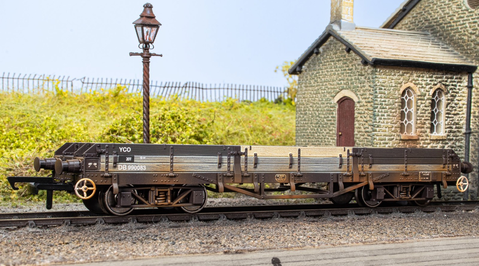 Oxford Rail OR76PIL006BW OO Gauge BR Pilchard Wagon BR Grey TOPS DB990083 Weathe