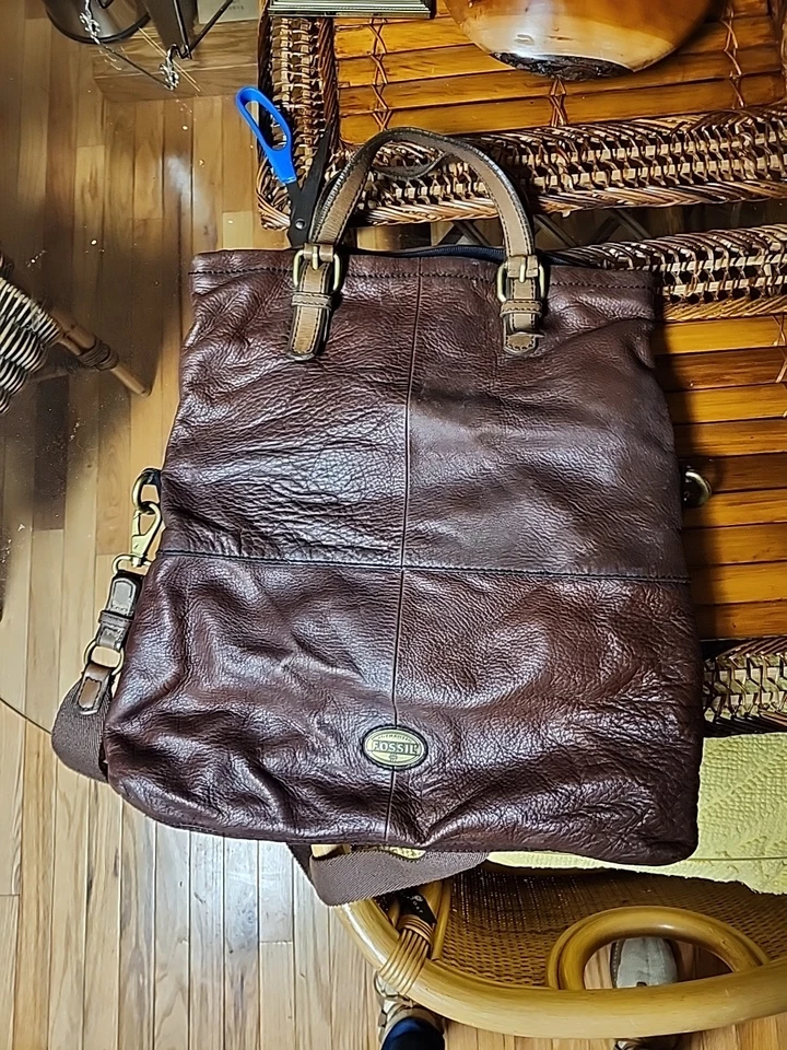 Bandolera plegable de cuero Fossil Explorer XL Hobo Bolso de hombro Dije clave Foto 2 de 4