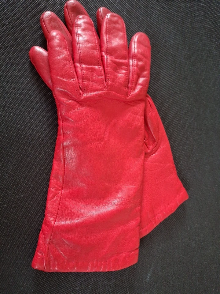 Aris Isotoner Womans Bright Red Supple Leather Gloves 100% Cashmere Lined Size 7 - Image 2 of 4