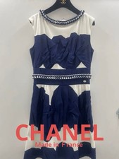 USED CHANEL SLEEVELESS DRESS, TWO-TONE, SIZE 38, EXCELLENT CONDITION EXCELLENT