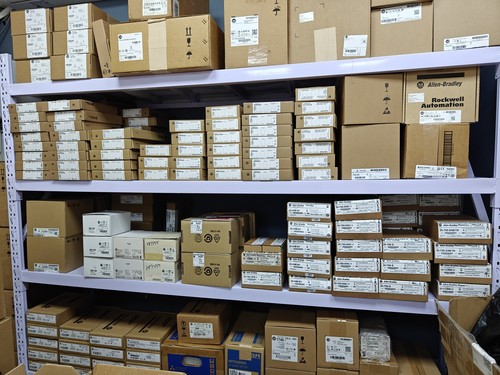 ALLEN BRADLEY 2097-V34PR6-LM/A Kinetex 350 servo driver 2097V34PR6LM NUOVO IN SCATOLA - Foto 2 di 4