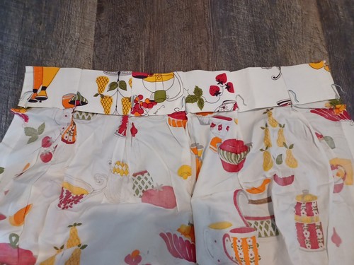 Vintage MCM - 2 Handmade Classic Kitchen Curtains and 2 Valances - Fabric Cotton - Picture 3 of 15