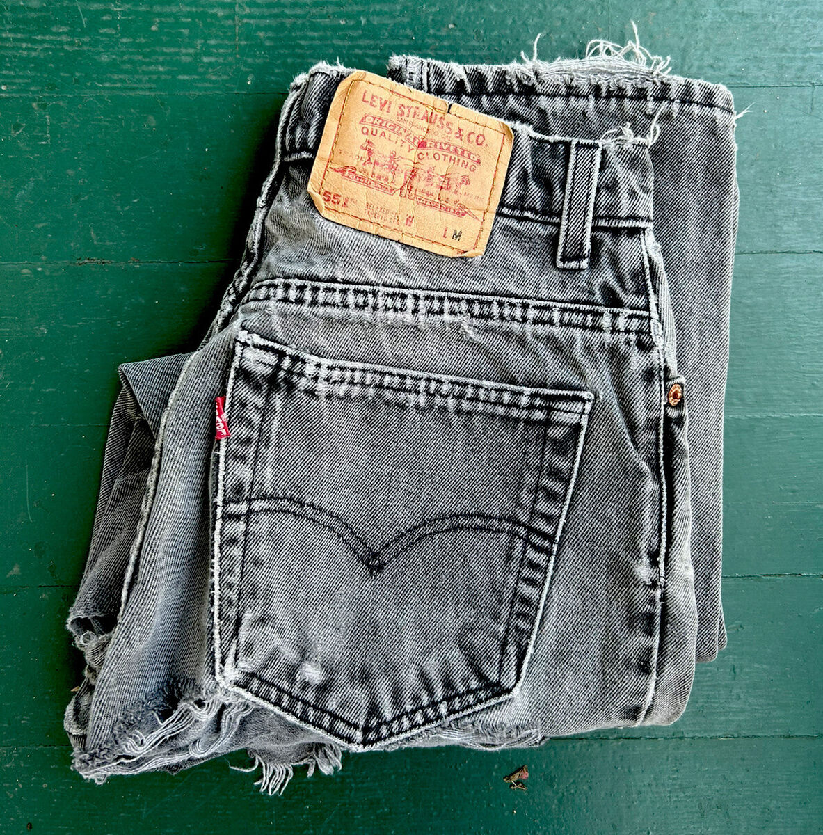 Vintage 90s Levis 551 Black/Charcoal Ripped Jeans Mens W28”x Vintage 90s Levis 551 Black/Charcoal Ripped Jeans Mens W28”x