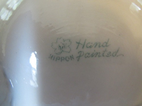 Nippon hand painted 3 1/2" H footed red rose pattern nut/candy bowl- excond - Picture 4 of 5