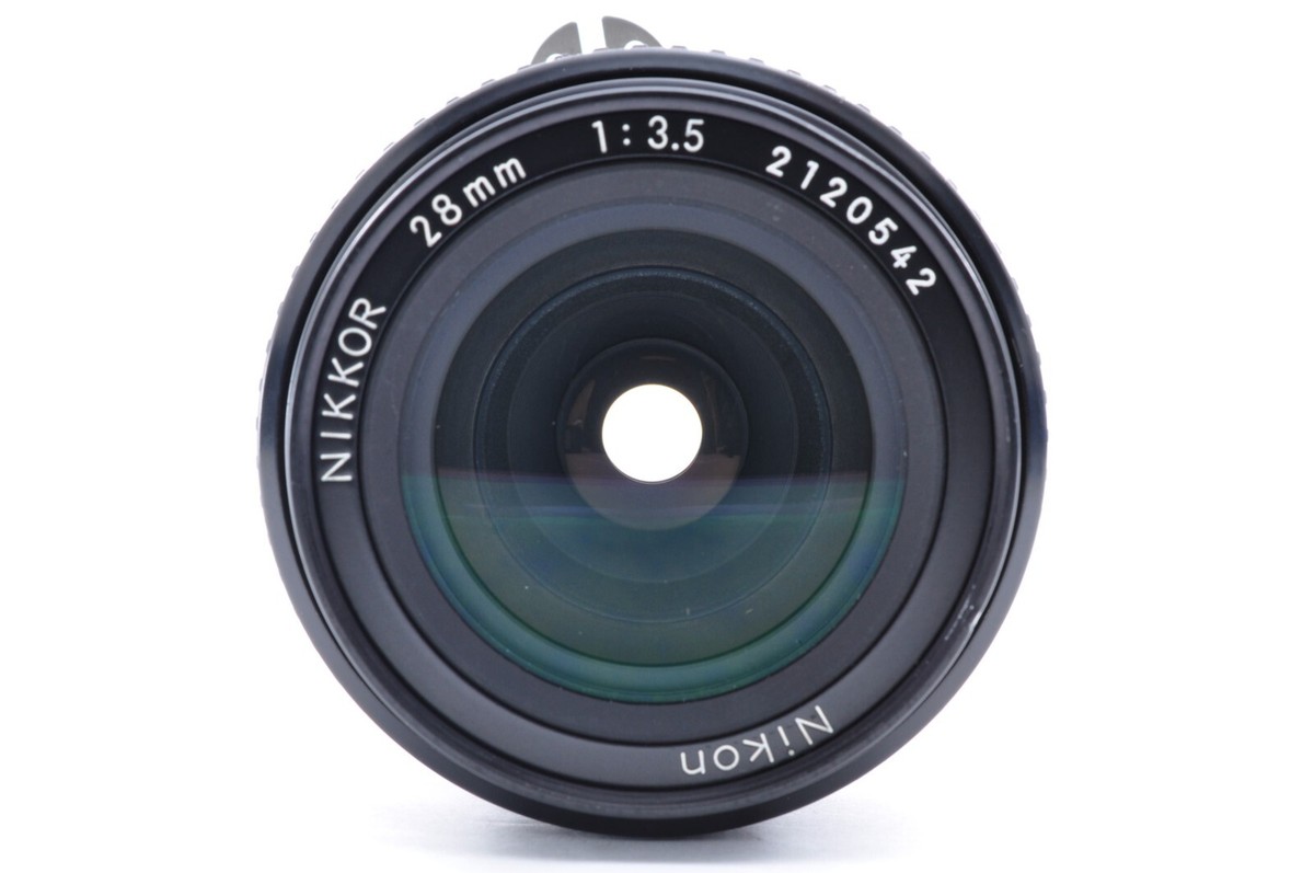フード付き美品Nikon Ai-s AIS Nikkor 28mm f/3.5