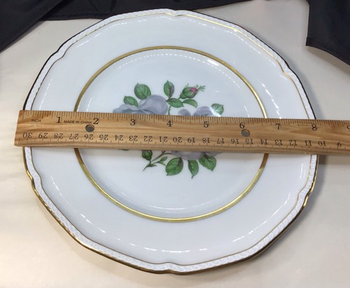 Royal Tettau Germany 2 Dinner Plates 2 Dessert Plates White Roses Gold Rim EUC - Picture 5 of 10