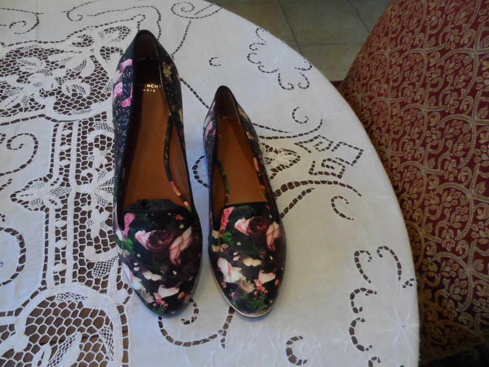 Nuevo Mocasín Givenchy Multicolor Cuero Estampado Floral Talla 37.5B Foto 2 de 4
