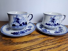 DELFT HOLLAND SMALL TEA CUPS WITH SAUCERS