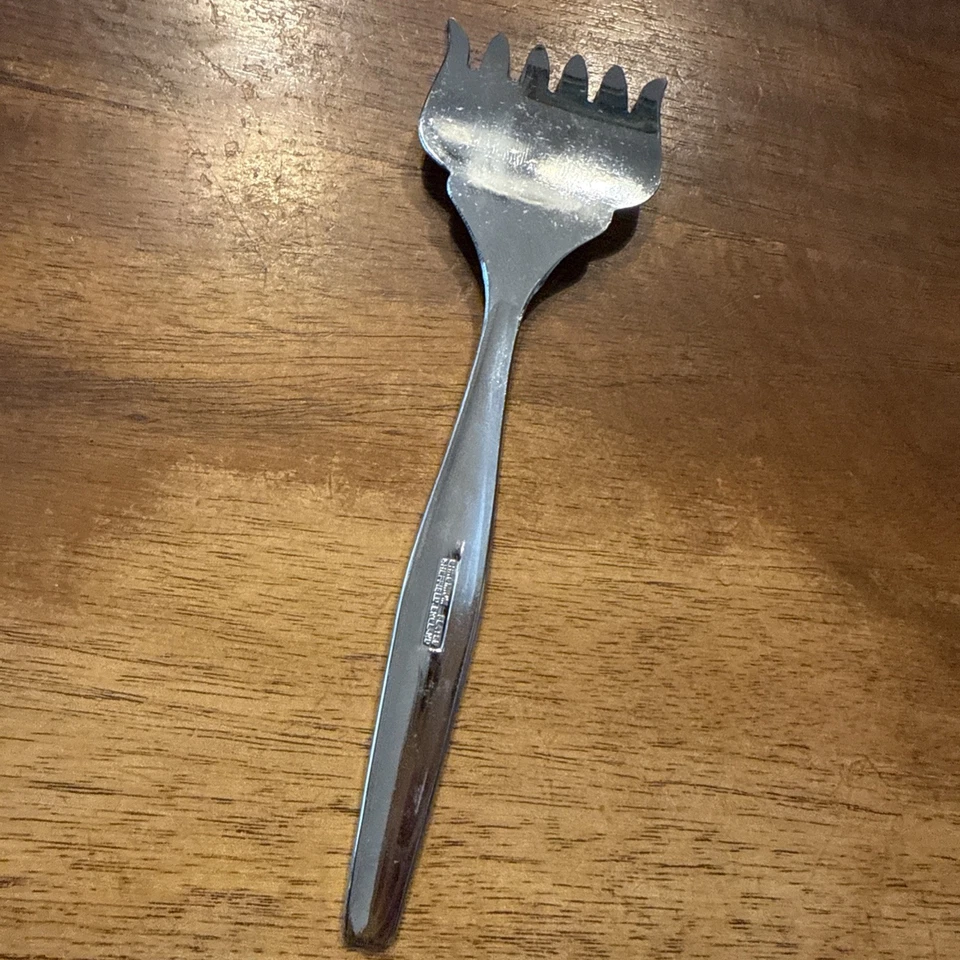 Vintage Sheffield, England, Silver Plated Salad/Appetizer Serving Fork - Image 4 of 4