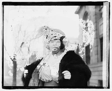 Photo:R. Don Senora Diaz Camilo