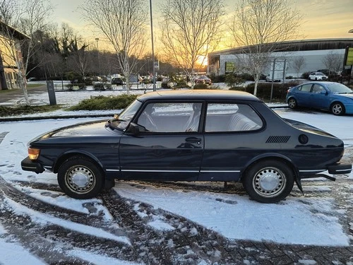 Saab 99 GL 5 Speed 2dr Saloon - Picture 2 of 20