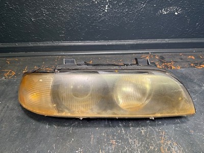 Damage 1997 1998 1999 2000 BMW E39 5 Series Headlight Right Passenger Side Xenon