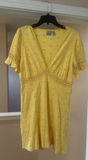 Women's ASOS Yellow Eyelet Floral Lined Pull Over Short Dress. Size 12.