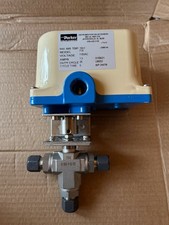 NEW Parker 8Z-B8XJ-V-SS-71X Stainless Electric Actuated Ball Valve 1/2in Npt