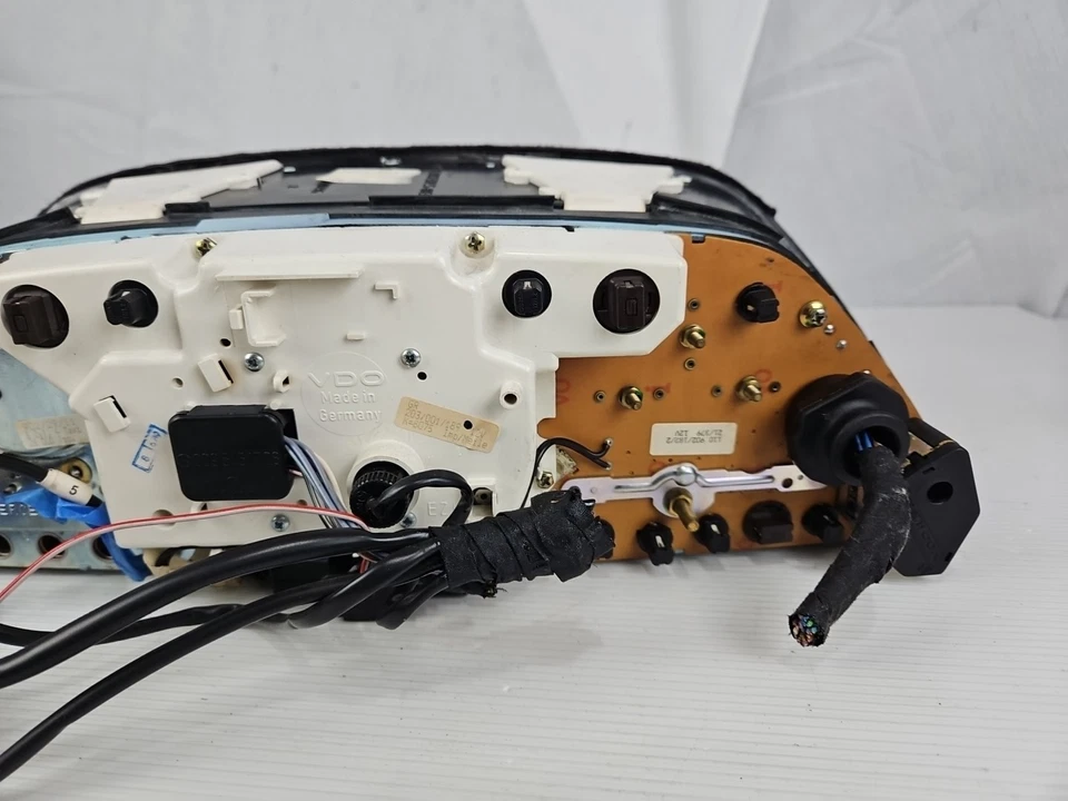 1986-1991 Mercedes Benz W126 420SEL 560SEL SEDAN Instrument Gauge Cluster 166k - Image 4 of 4