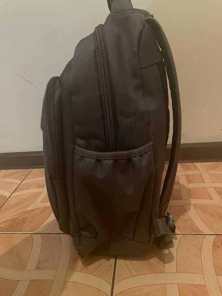 second hand backpack - image 2