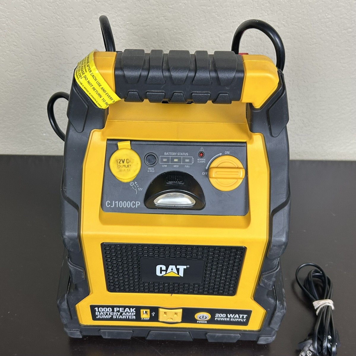 CAT Battery Amp Jump Starter CJ1000CP Portable Power Station