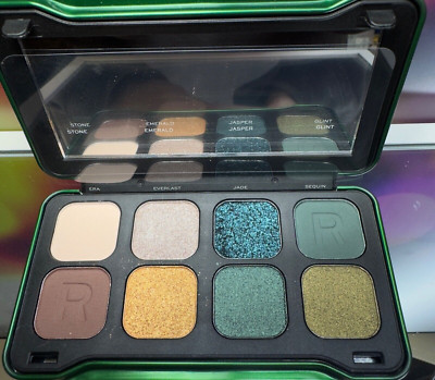 Makeup Revolution ~ Forever Dynamic Everlasting Eyeshadow Palette