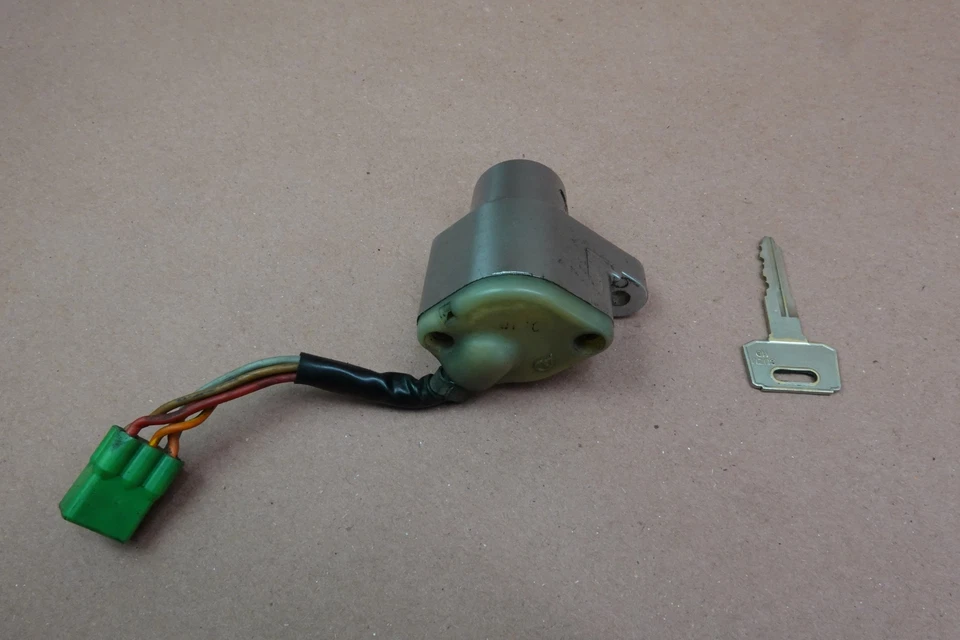 1998-2004 SUZUKI Intruder VL1500 IGNITION LOCK KEY - Image 4 of 4