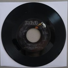 DARYL HALL & JOHN OATES MANEATER/DELAYED REACTION RCA RECORDS VINYL 45 VG 25-66