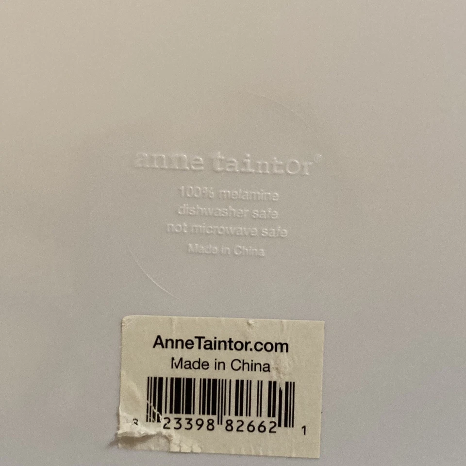 Anne Taintor Melamine Tray - the voices in my head are all demanding drinks - Image 4 of 4