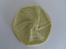 chapeau jaune  vetement poupée moderne/ancienne tour tete 25 a 31 cm fait main