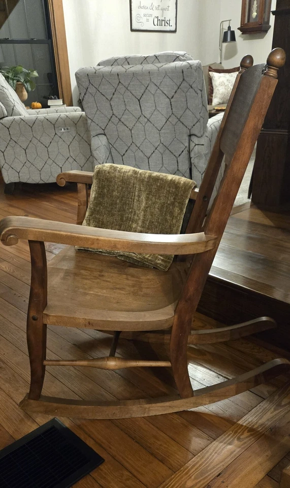 Man of the Woods Antique Mahogony Rocker - Image 2 of 3