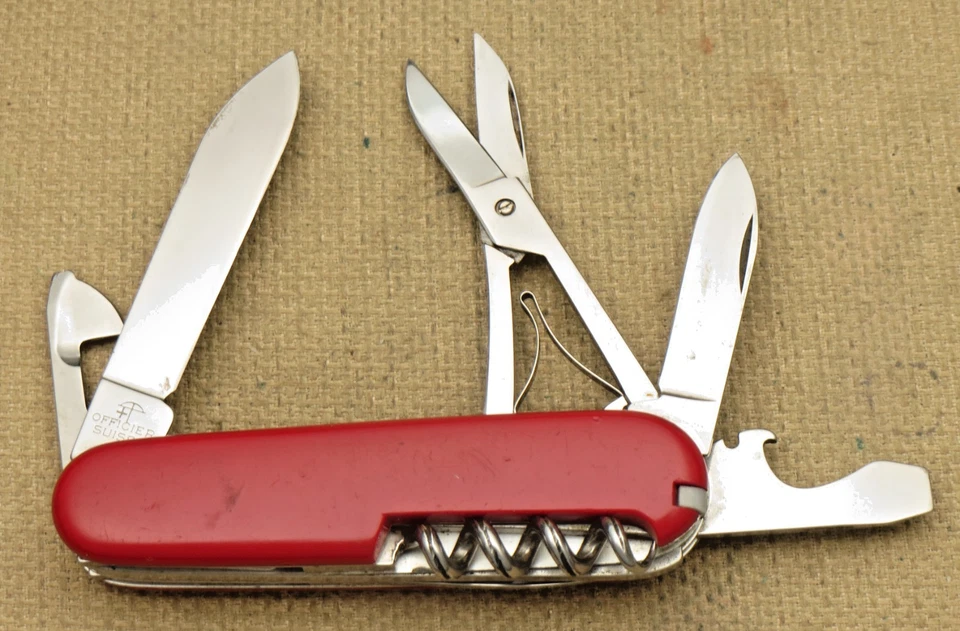 Victorinox Swiss Army Knife – Scarce Discontinued 84mm Climber  with Scissors - Image 3 of 4